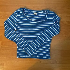 Blue stripped crop top